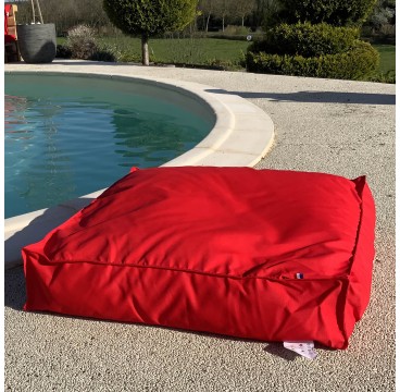 Coussin de bord de piscine et pouf de terrasse ou de jardin